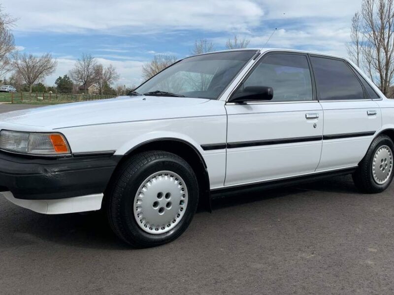 Na $6,200, Je li ovo Toyota Camry All-Trac Dijamant koji voli grubo?