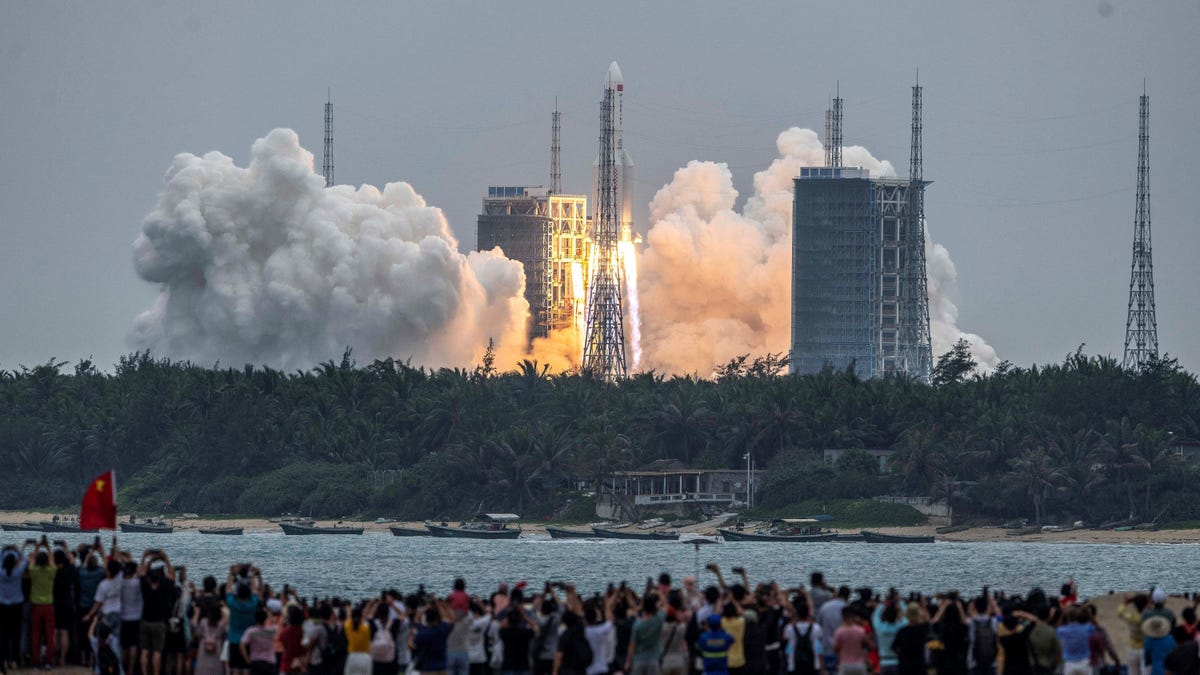 Ako komad ogromne kineske rakete padne u tvom dvorištu ovog vikenda, da li ćeš ga zadržati?