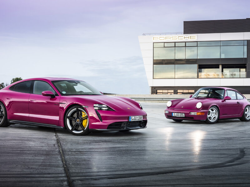 Definitivno trebate obojiti porsche Taycan u Rubystone Red